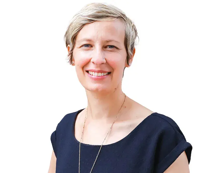 photo-staff-julie-formations