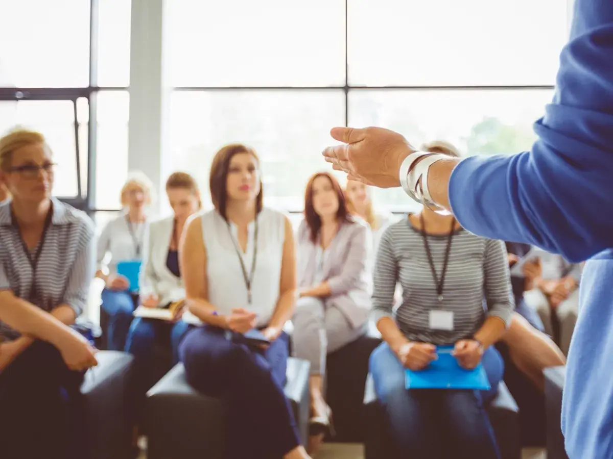 https://7485622.fs1.hubspotusercontent-eu1.net/hubfs/7485622/coaching-entreprise%20%281%29.webp